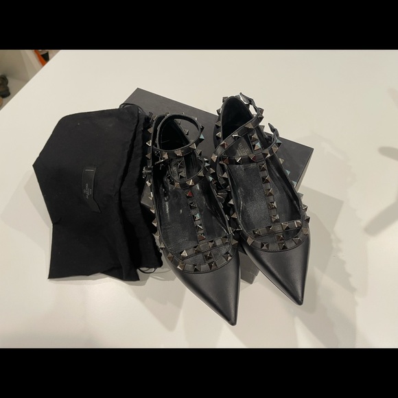 VALENTINO black Garavani Rockstud Cage Ballerina